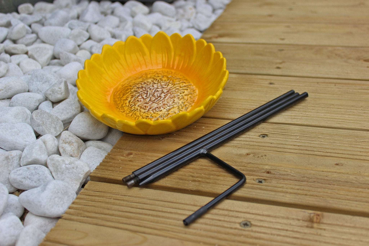 Ceramic Sunflower Bird Feeder - The Irish Gardener Store